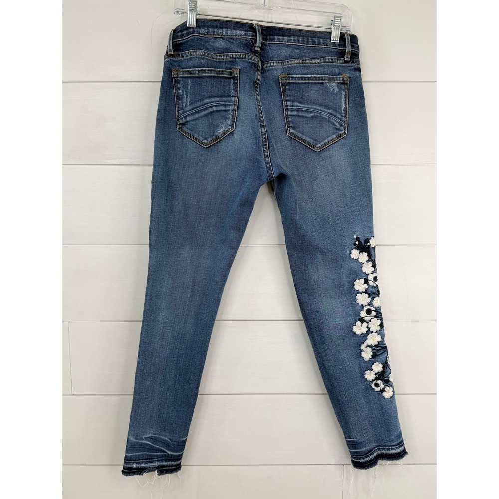 Driftwood Marilyn Jeans Women 29 Floral Embroidered Skinny Raw Step Hem BOHO - Picture 6 of 11